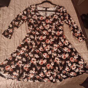 FOREVER 21 | FLORAL ROSE PRINT, FIT & FLARE MINI DRESS – SIZE 8